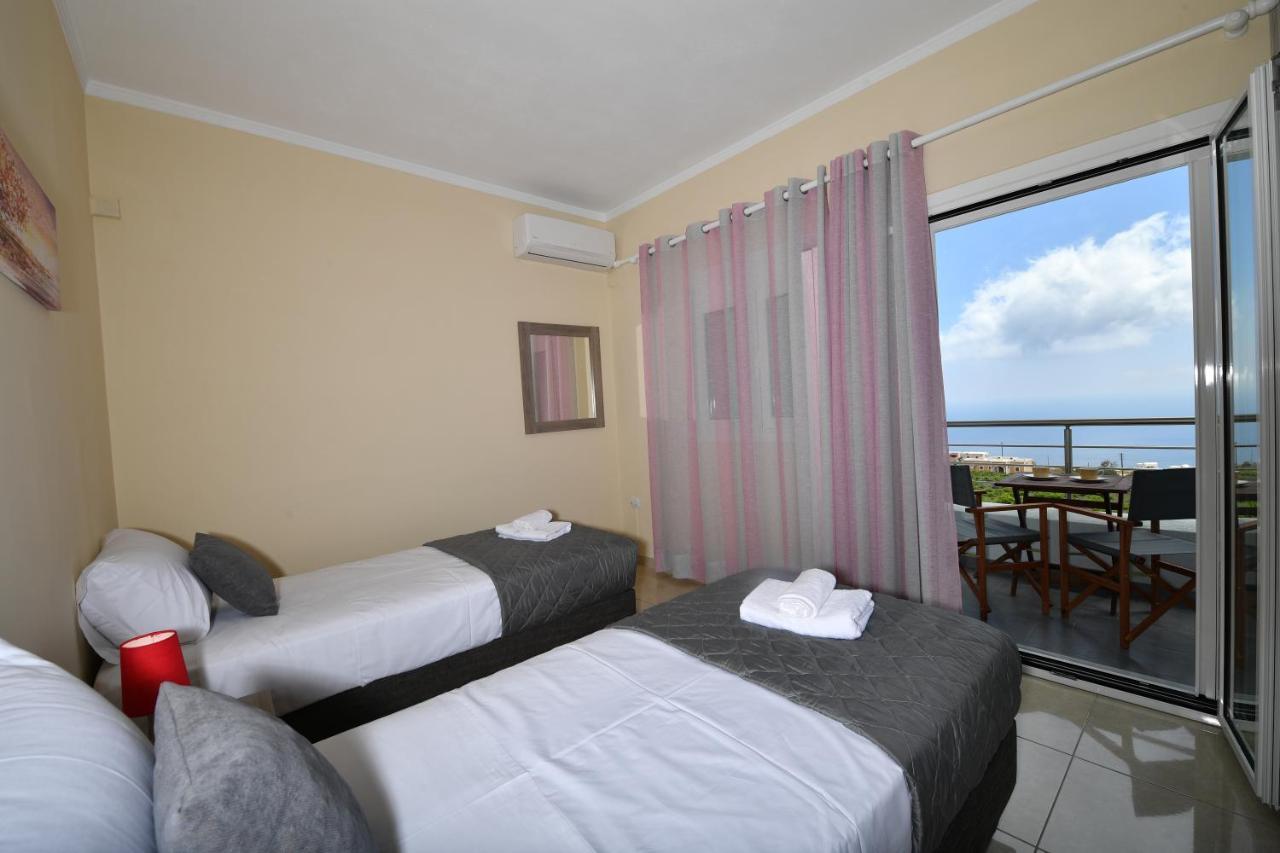 Roza'S Family House Apartment Imerovigli  Ngoại thất bức ảnh
