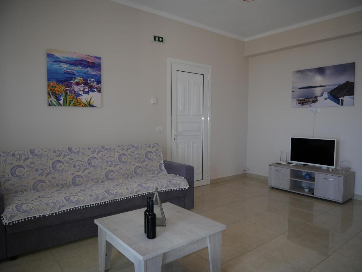 Roza'S Family House Apartment Imerovigli  Ngoại thất bức ảnh